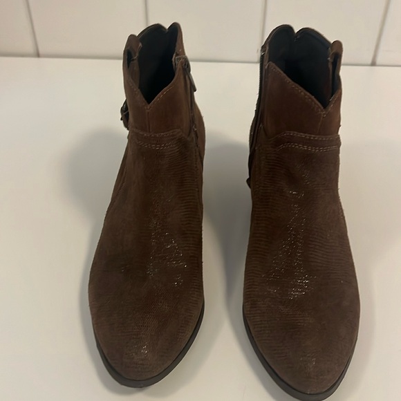 Vaneli Booties - Picture 1 of 6